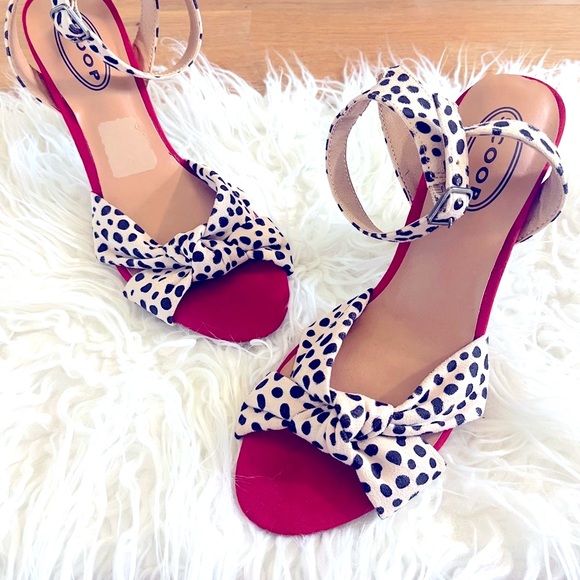 Scoop NYC Shoes - SCOOP Vtg style Strappy Animal Print Heeled Open Toe Sandals 7.5